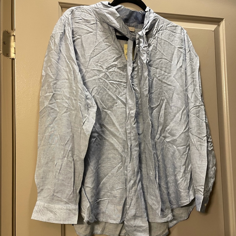 2 Loft brand tops for less than the price of 1 !!